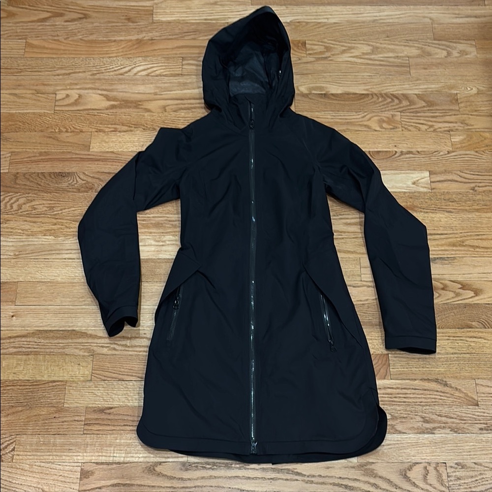Lululemon Women's Black Hooded Rain Jacket
